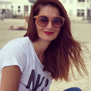 Meet your Posher, Caroline